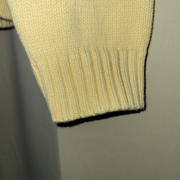 L.L Bean Men's V Neck Yellow Pullover - Picture 6 of 8